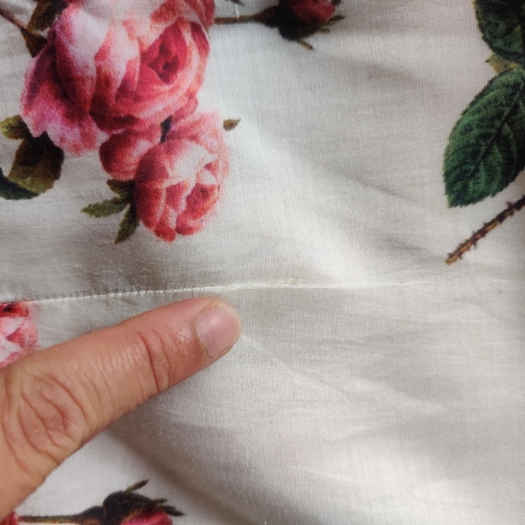 Floral maxi dress with asymmetrical hem Size 12 - Picture 9 of 13